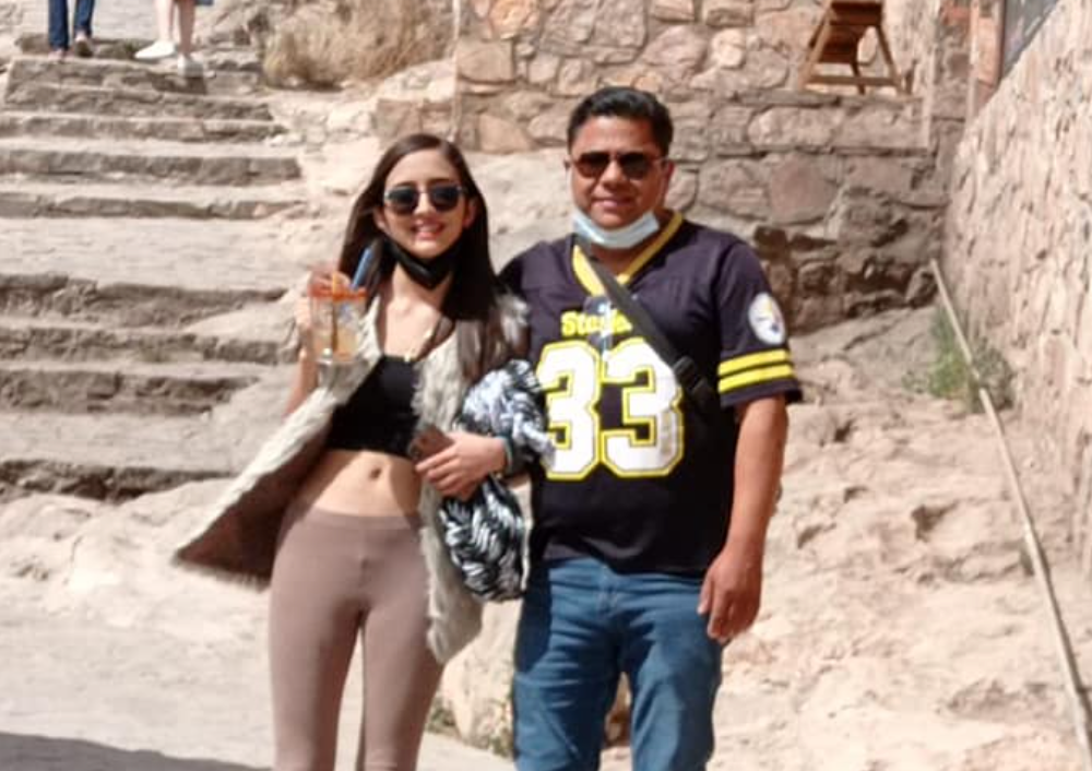 <p>Debanhi y su padre Mario Escobar de vacaciones en el poblado de Real de Catorce, ubicado en el estado mexicano de San Luis Potosí </p>