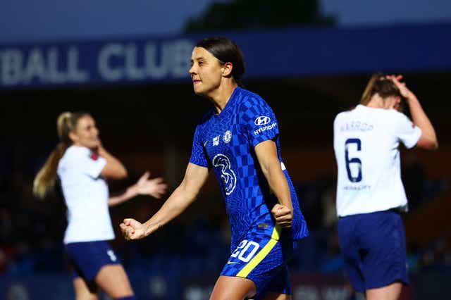 <p>Sam Kerr moved Chelsea two wins away from the title </p>