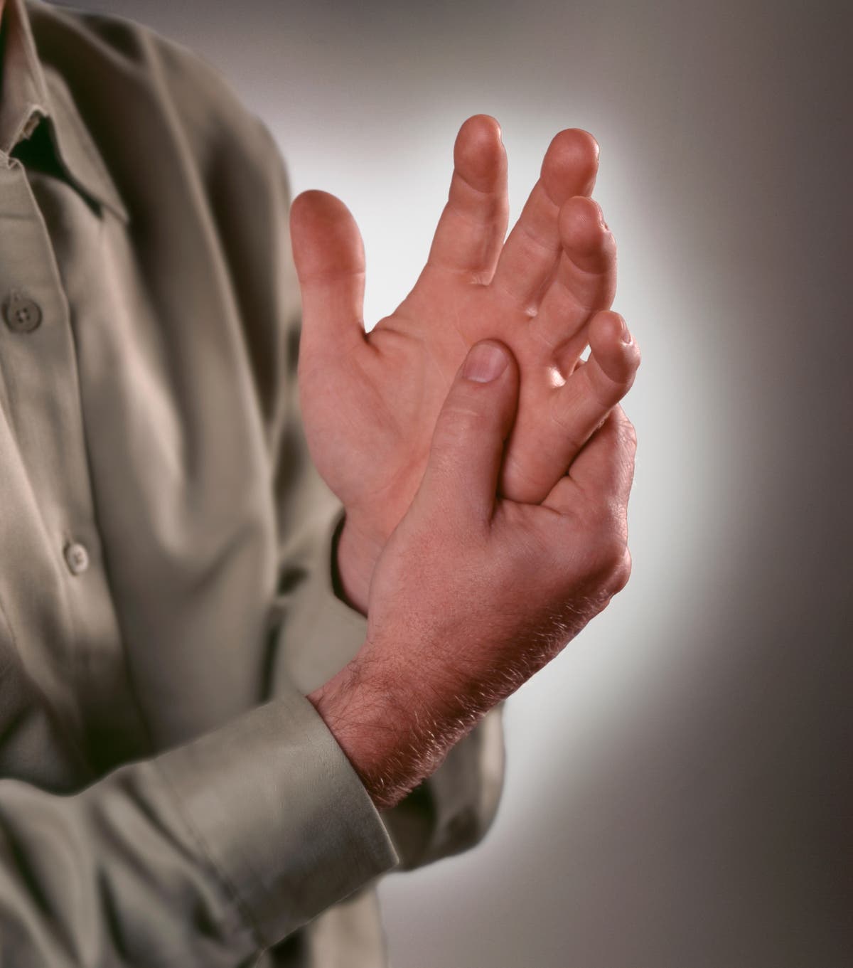 Exercise instead of taking painkillers, arthritis sufferers told