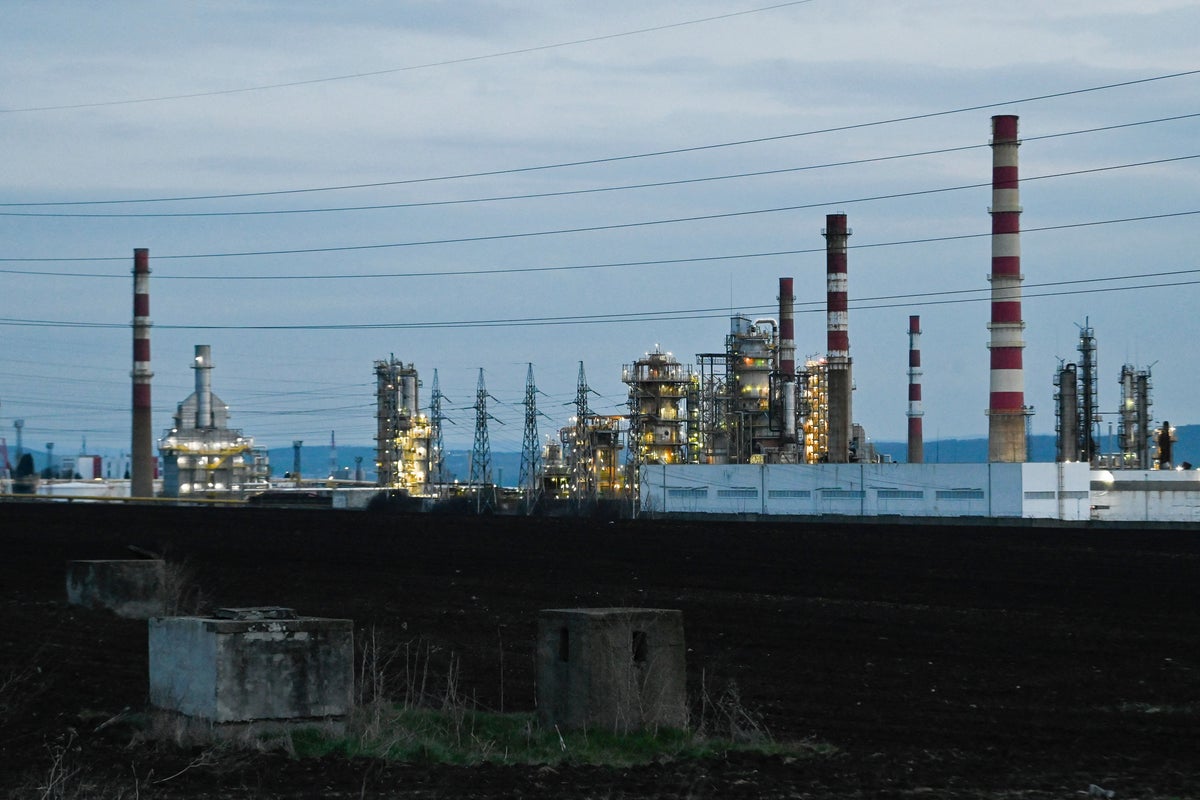 UK announces new sanctions on Russia’s largest oil producers