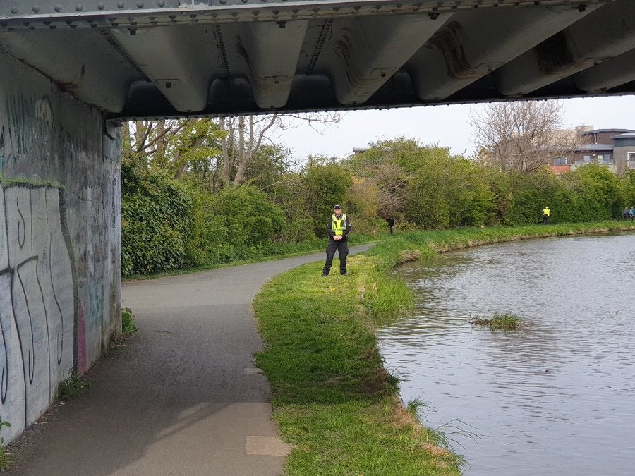 Police are searching for a ‘stocky’ man following reports of people being pushed into a canal in Edinburgh