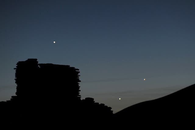 <p>Venus and Jupiter appear in the night sky </p>