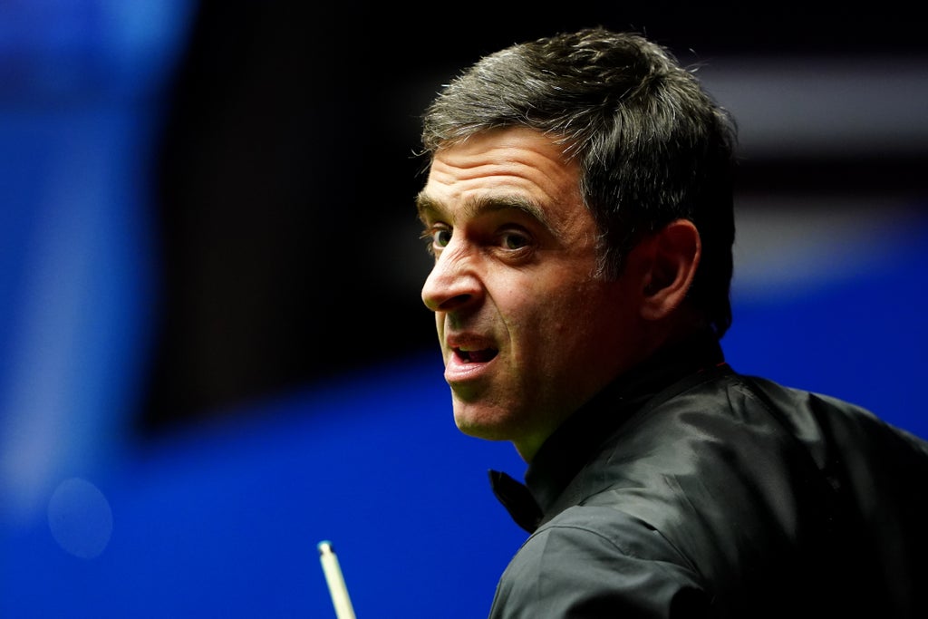 Ronnie O’Sullivan gets angry at referee’s warning in intense World Snooker Championship final