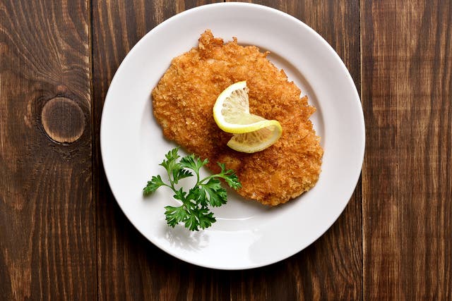 <p>This fast weeknight dinner features quick-cooking flounder prepared alla milanese</p>