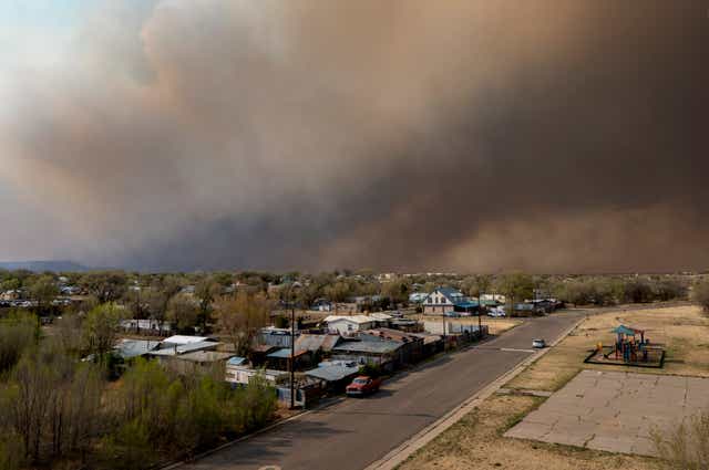 <p>Smoke rises over Las Vegas, NM as the Calf Canyon/Hermits Peak Fire rages</p>