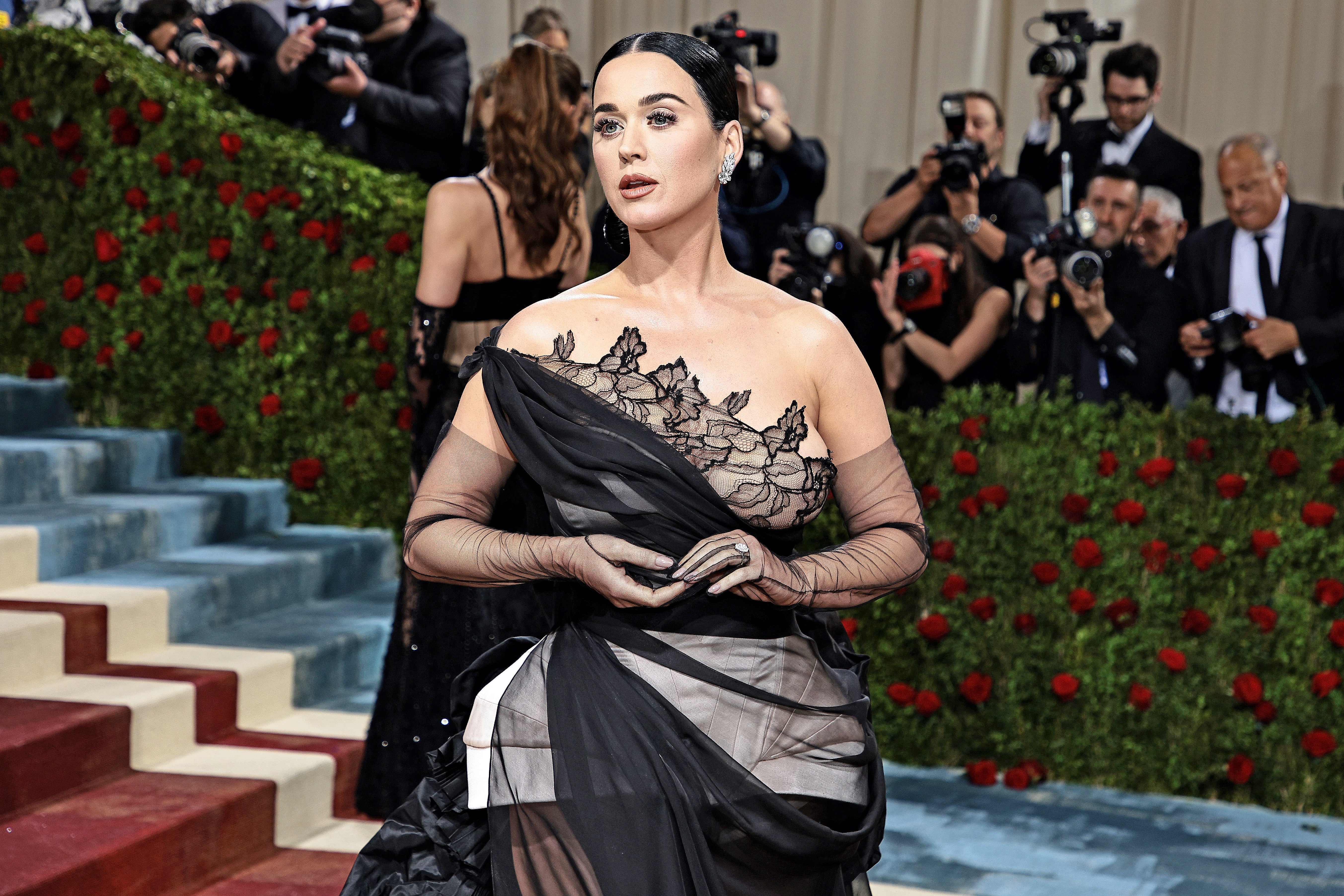 Katy Perry jokes about not being able to use restroom in Met Gala dress |  The Independent