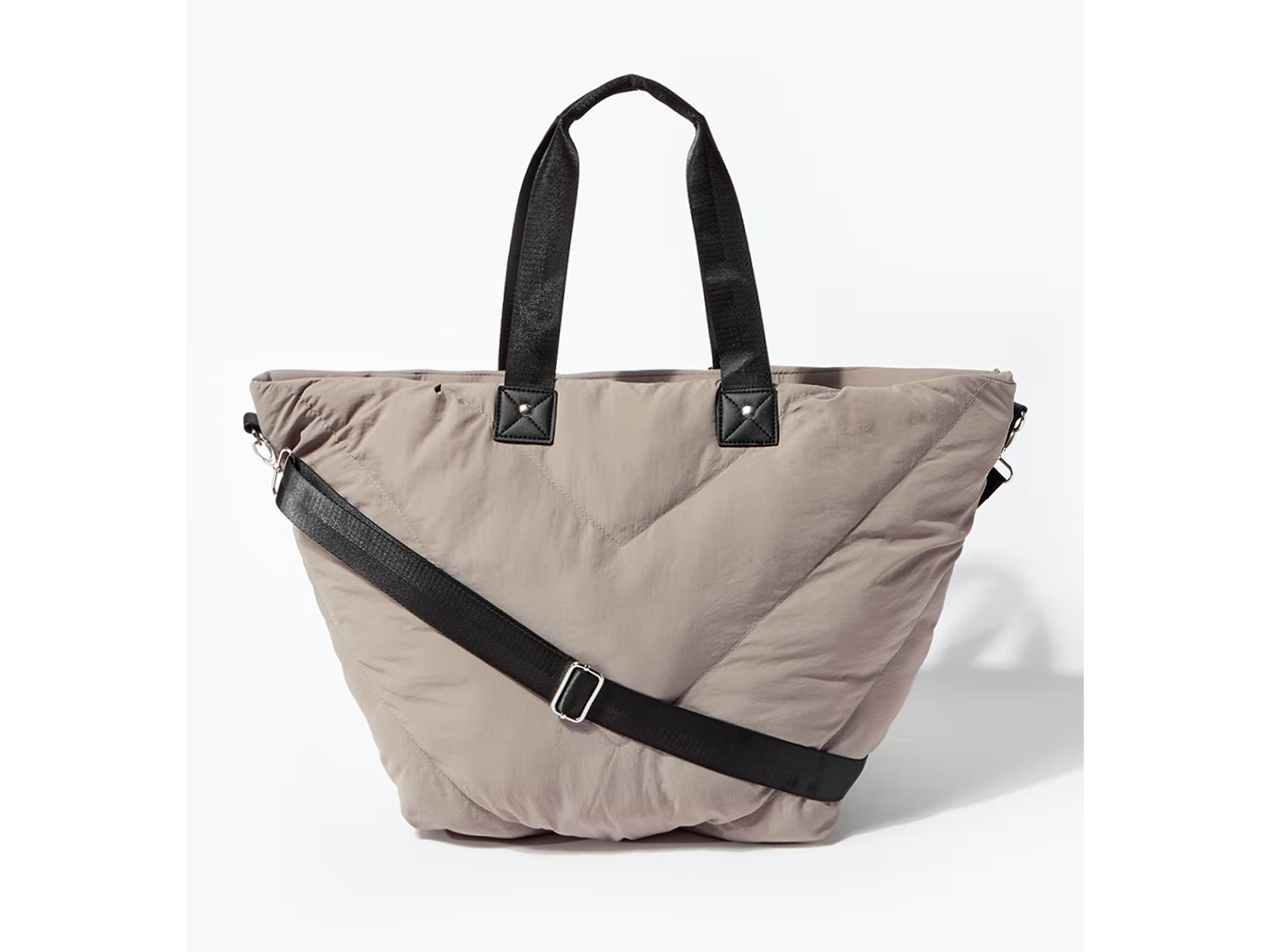 Best weekender bags for women 2022: Stylish yet practical overnight  holdalls