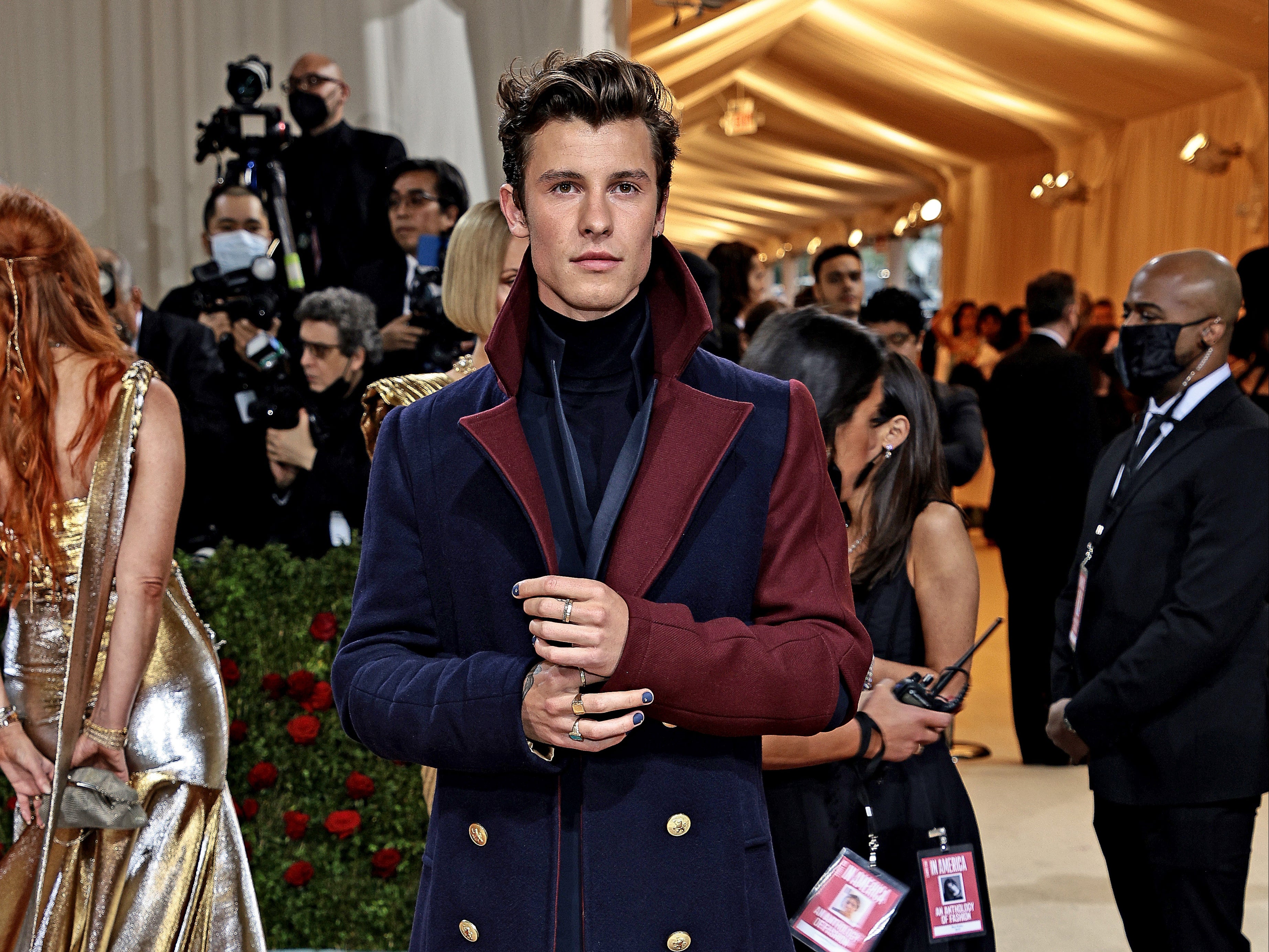 Fans think Shawn Mendes looked like a Disney prince at Met Gala