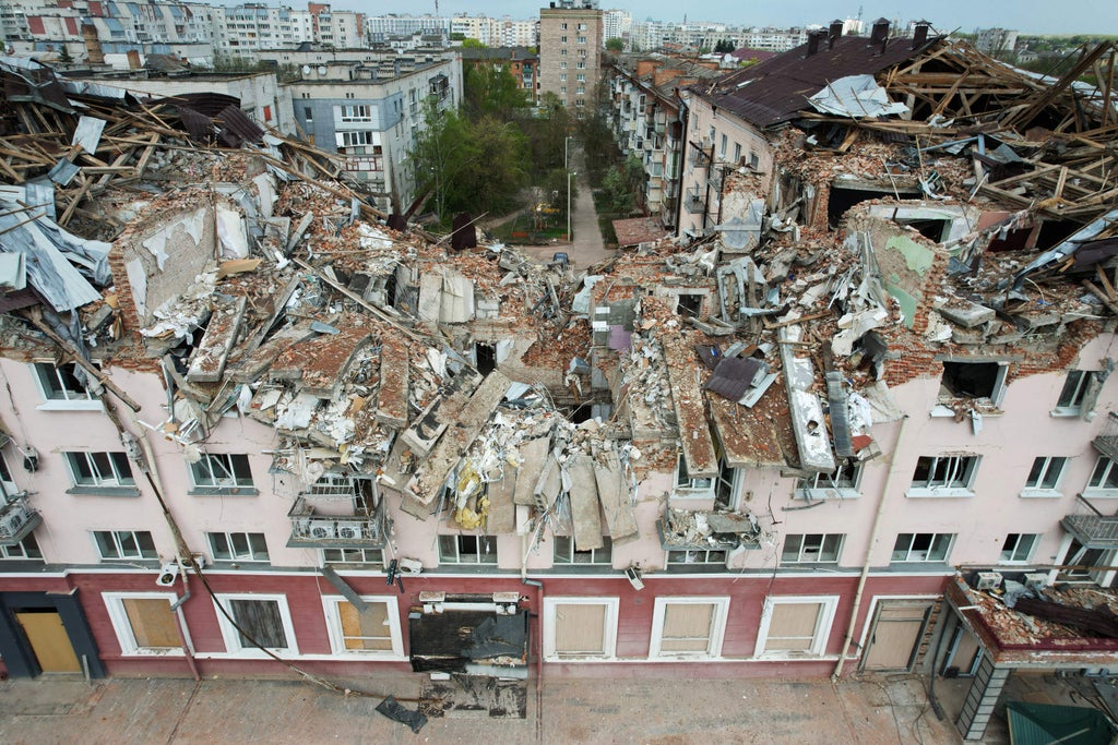 Ukraine news – live: Mariupol theatre bombing killed 600 civilians, evidence suggests