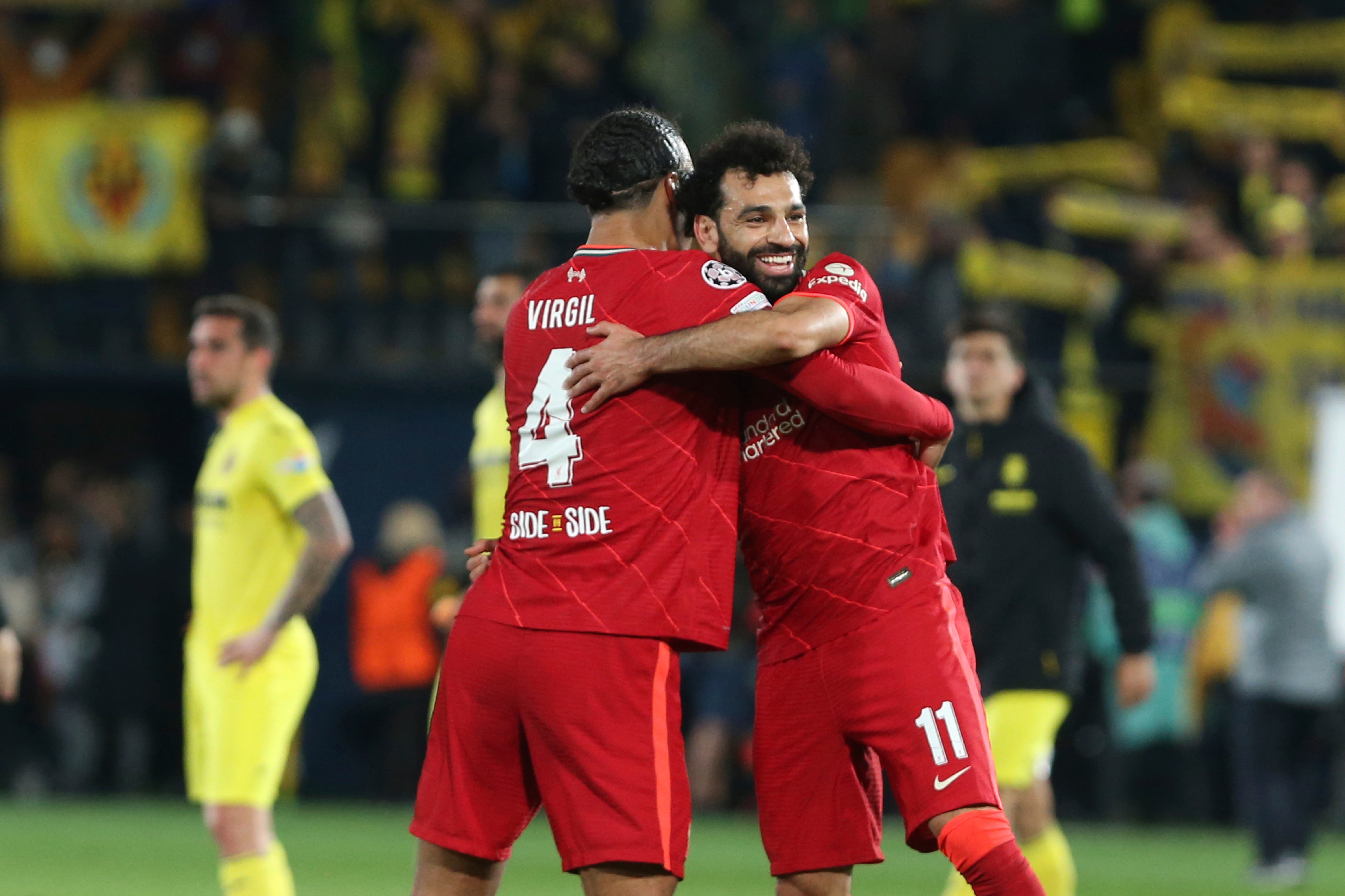 Virgil van Dijk and Mohamed Salah celebrate Tuesday’s dramatic win at the Ceramica stadium in Villarreal