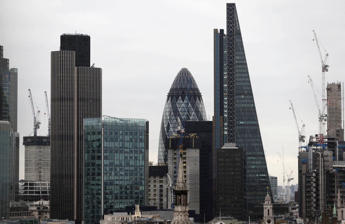 Pay rises for finance sector ‘will deepen inequality’