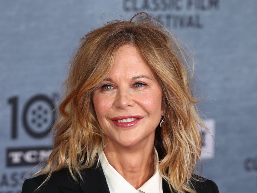 Meg Ryan fans in disbelief as she announces movie comeback after 7 years with Christmas romcom