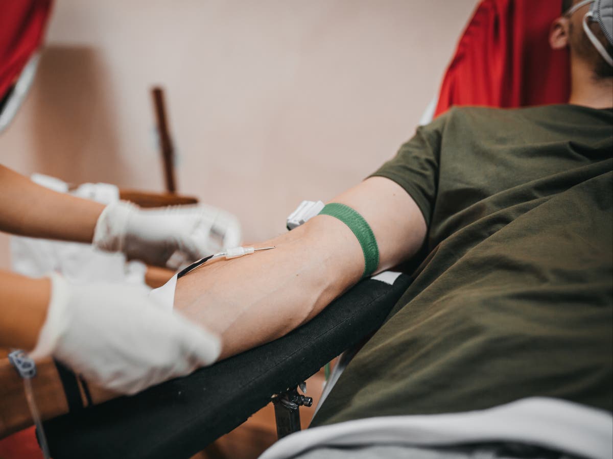 Florida Democrat calls on FDA to remove &lsquo;antiquated discriminatory&rsquo; limits on gay, bisexual men donating blood amid Canadian decision 