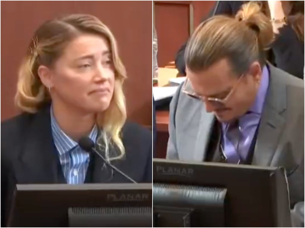 Amber Heard mahkemeye 'kendi çizmelerini çıkarmasına' izin verildiğini söylerken Johnny Depp gülüyor