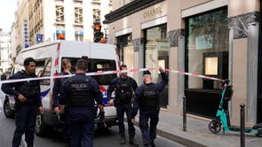 Armed Gang Robs Chanel Boutique in Paris