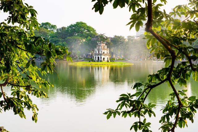 <p>Hoan Kiem lake, Hanoi</p>