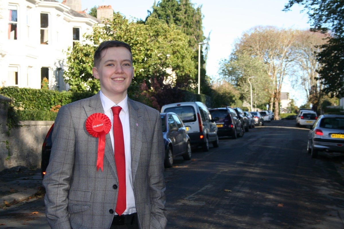 Trans Labour councillor quits party and accuses Starmer of ‘throwing transgender people under a bus’