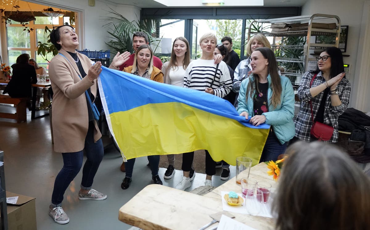 Charity event raises &pound;1,500 as Ukrainian refugees serve up traditional dishes