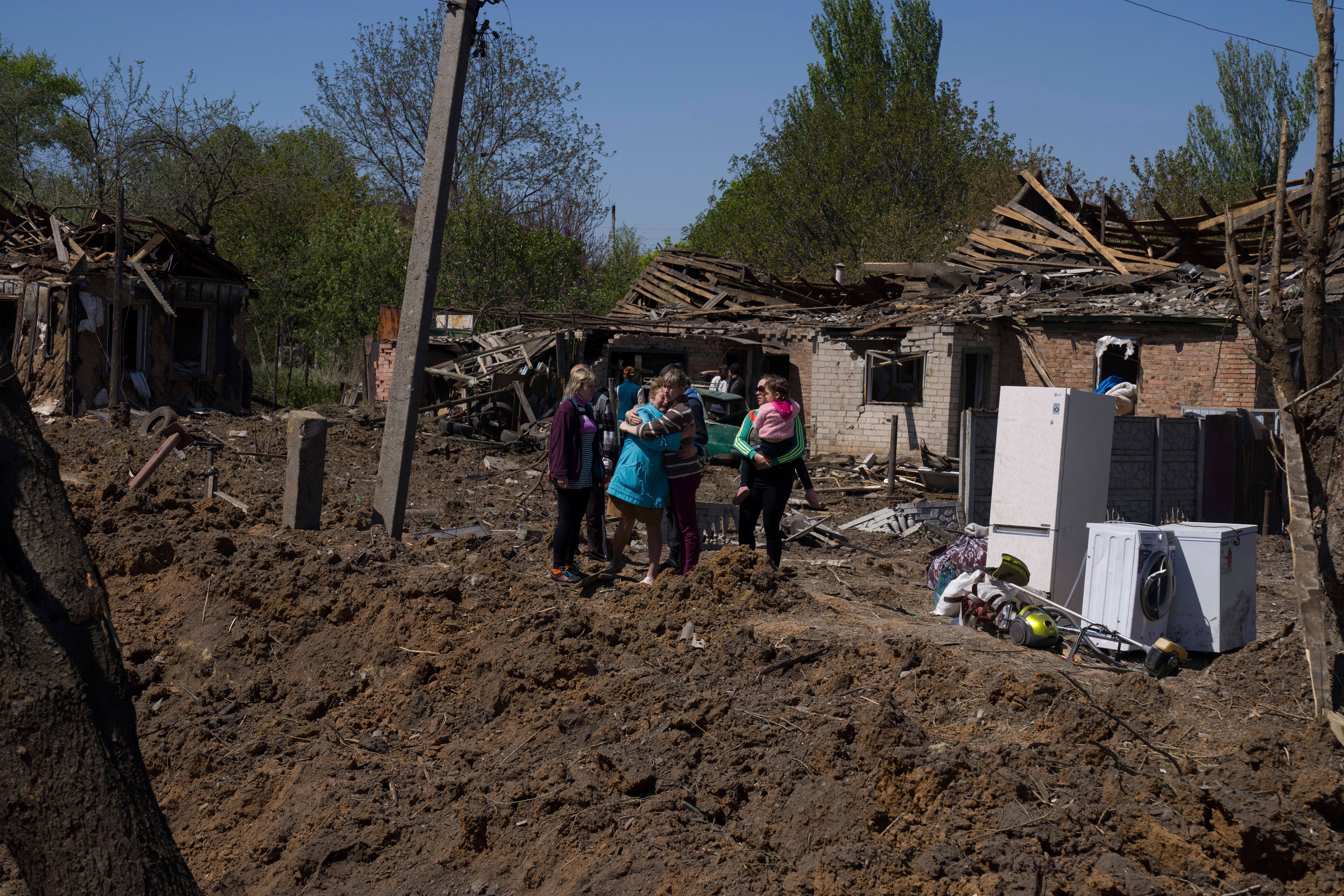 The aftermath of a Russian airstrike in Bakhmut (Evgeniy Maloletka/AP)