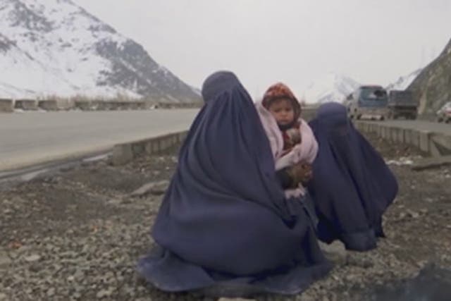 <p>Taliban orders women in Afghanistan to cover up head to toe</p>