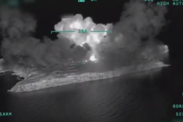 <p>Moment two Ukrainian fighter jets bomb Russian-occupied Snake Island</p>