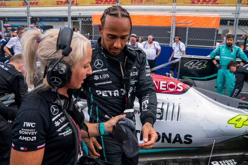 F1 news LIVE: Lewis Hamilton bemoans Mercedes strategy and latest Miami Grand Prix reaction