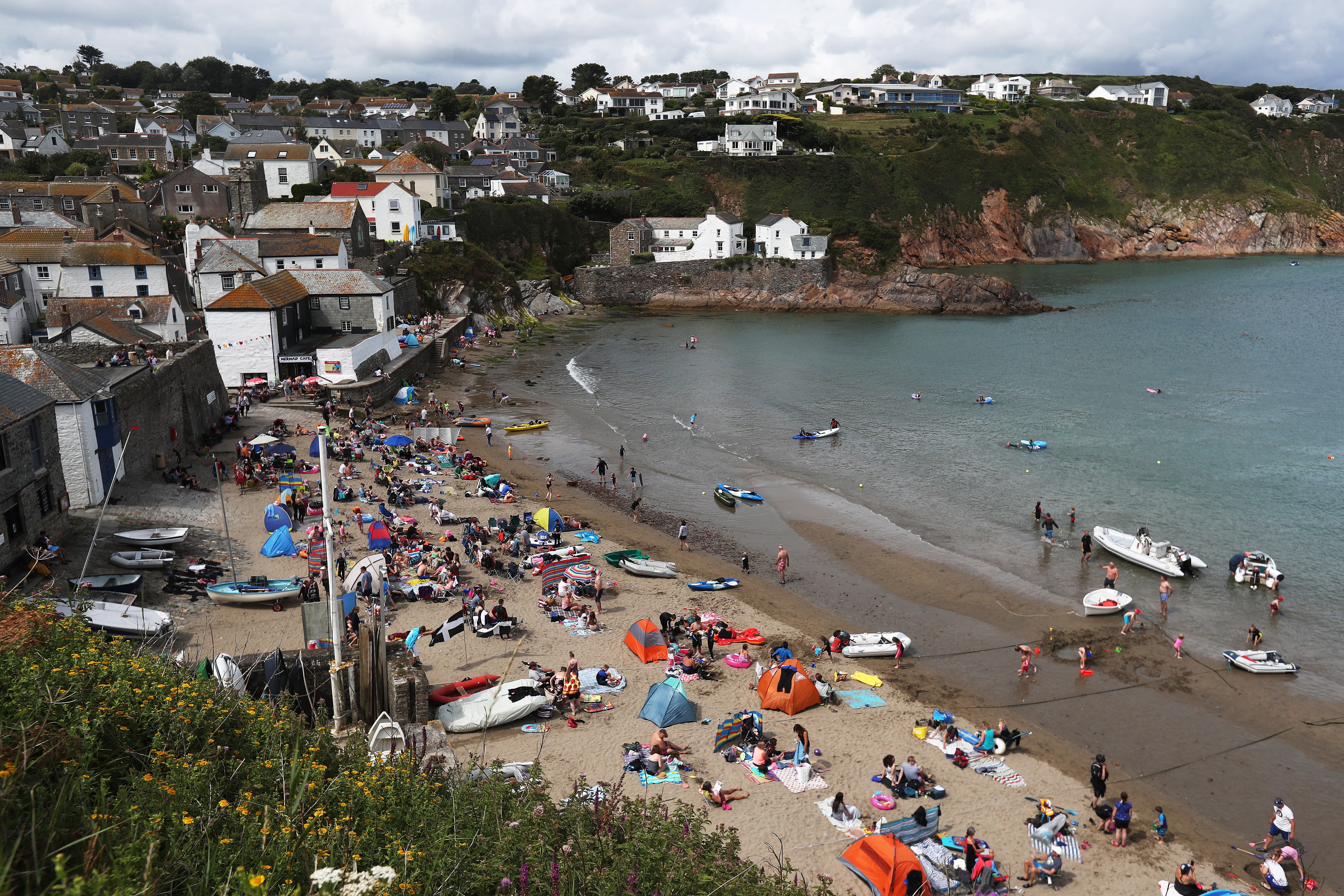 Tourist bosses are considering the compulsory registration of all rented holiday accommodation in Cornwall