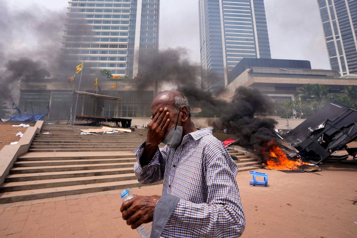 Renuncia el premier de Sri Lanka tras semanas de protestas | Independent Español