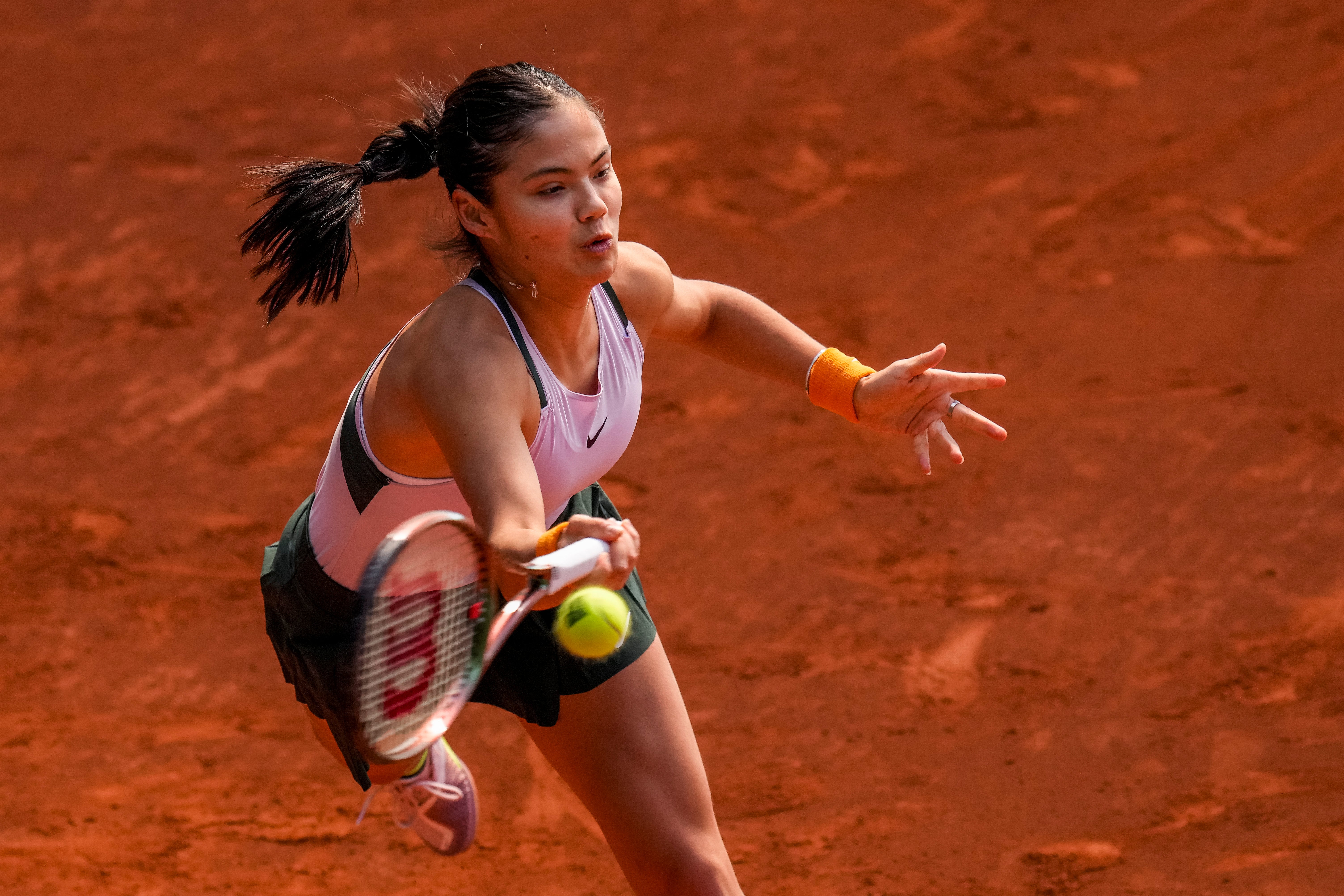 Emma Raducanu has been showing strong form on clay (Manu Fernandez/AP)