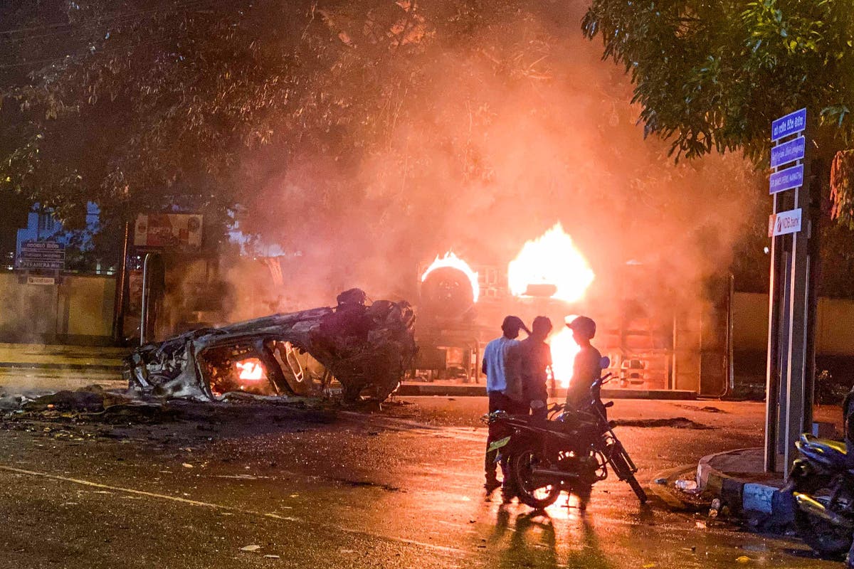 Ministers’ homes set ablaze as violent clashes break out amid PM’s resignation