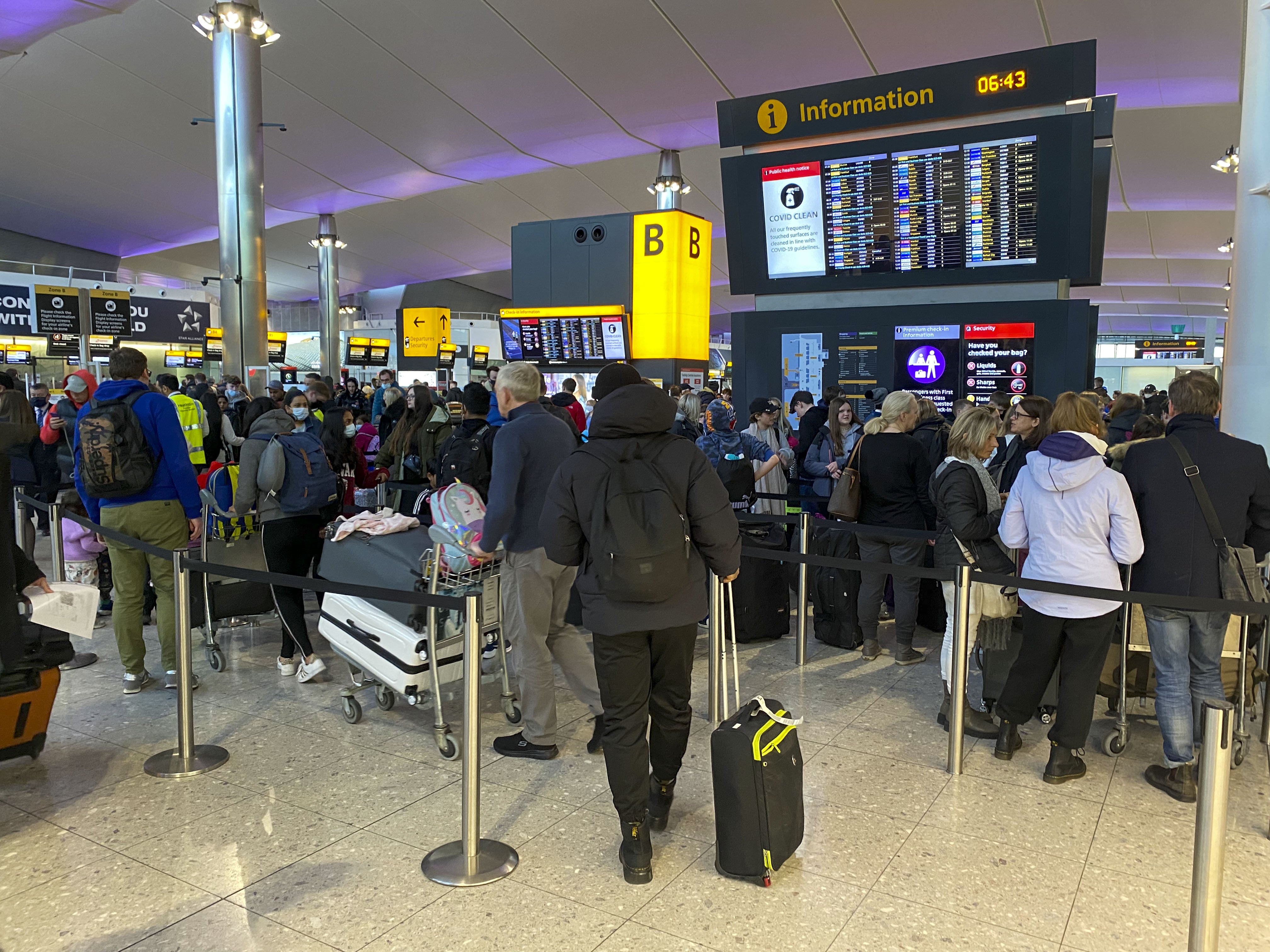 London's Heathrow raises 2022 passenger forecast to 52.8 million