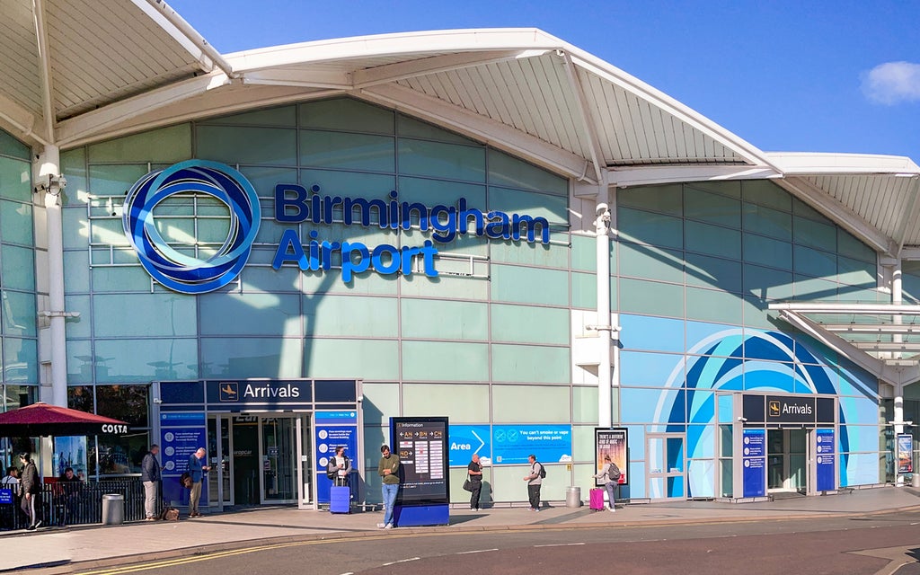 More airport queue chaos as Birmingham sees ‘one kilometre’ line