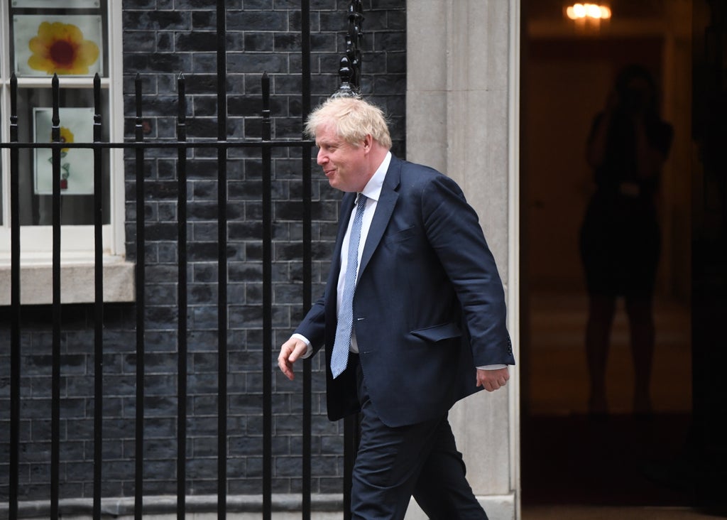 Boris Johnson steps up threat to shred Northern Ireland Protocol warning crisis ‘very serious’