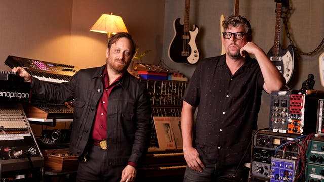 THE BLACK KEYS