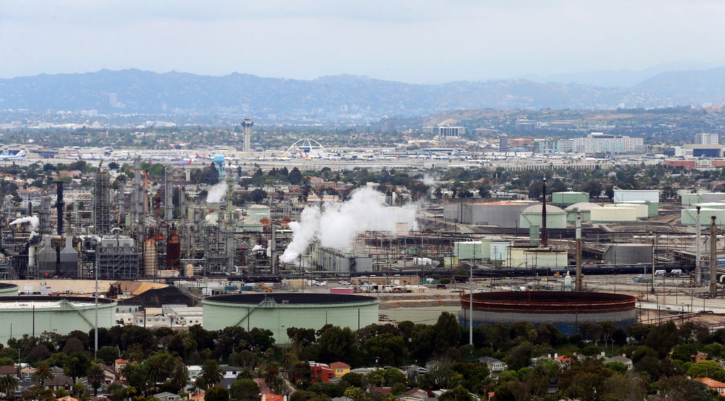 California lays out plan to drastically cut fossil fuel use