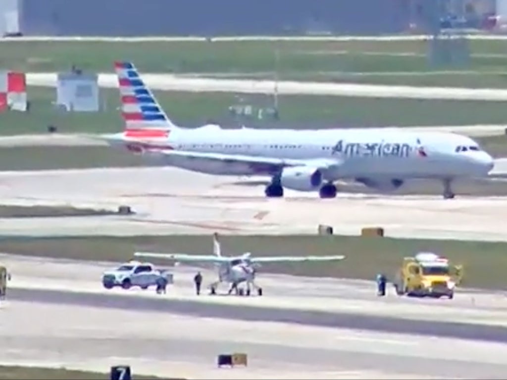 Passenger with no flying experience lands plane at Florida airport after pilot becomes incapacitated