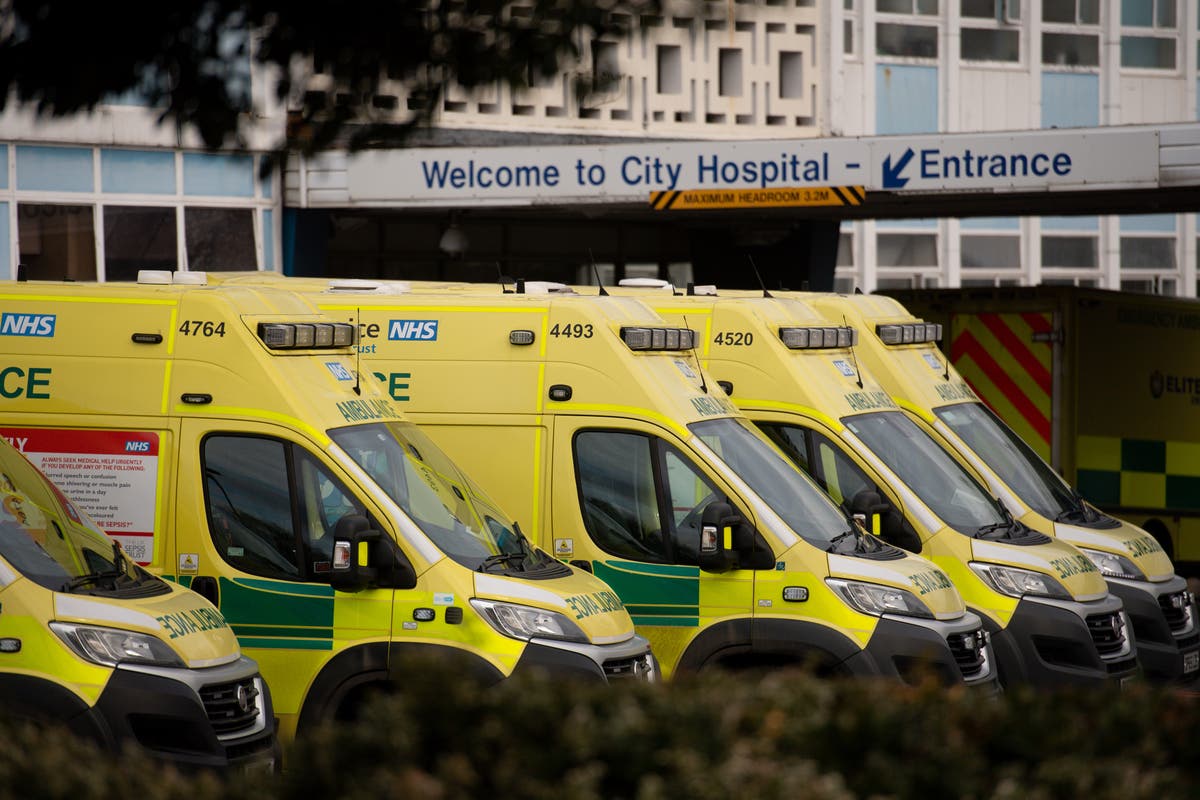 34,000 patients harmed over ambulance delays in June