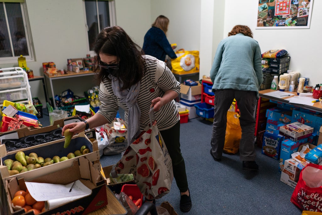 Tory MP Lee Anderson defends saying food bank users ‘cannot cook properly’