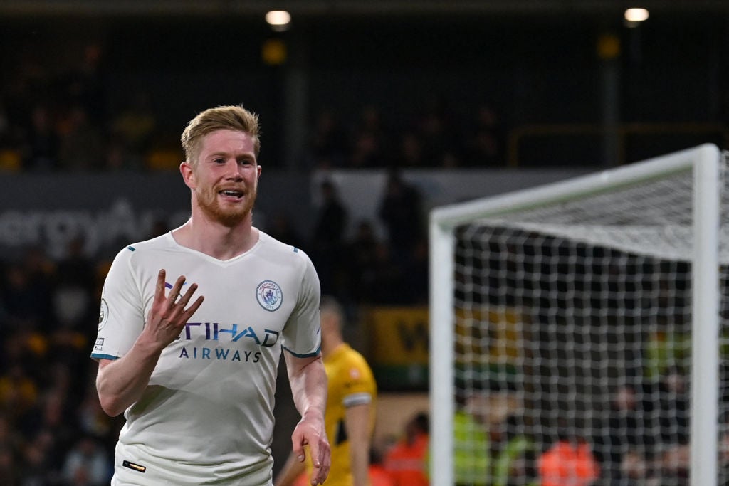 Kevin De Bruyne scores four as Manchester City thrash Wolves to close in on title