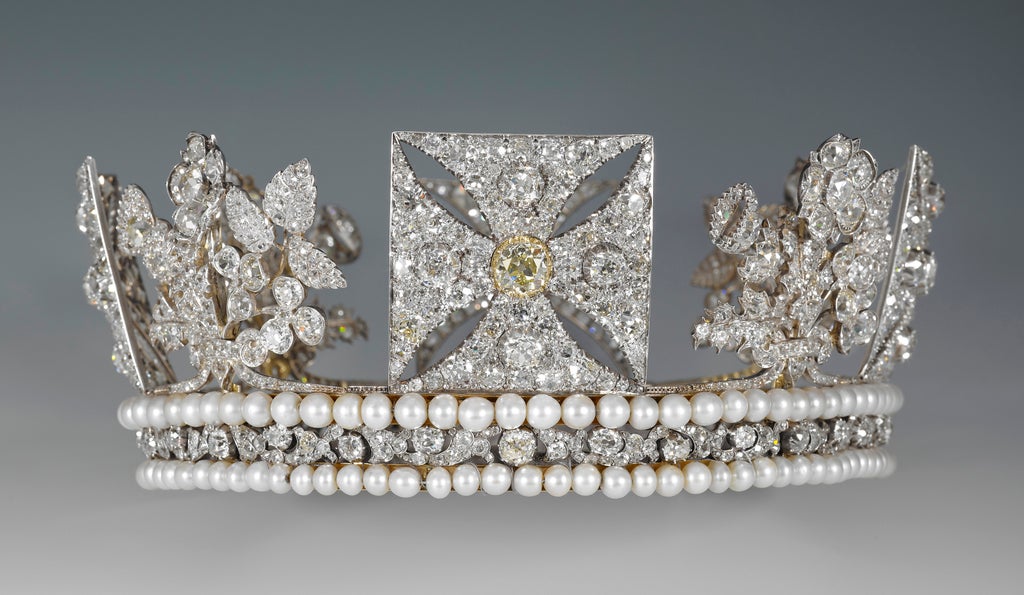 Queen’s Diamond Diadem and jewellery going on show at Buckingham Palace