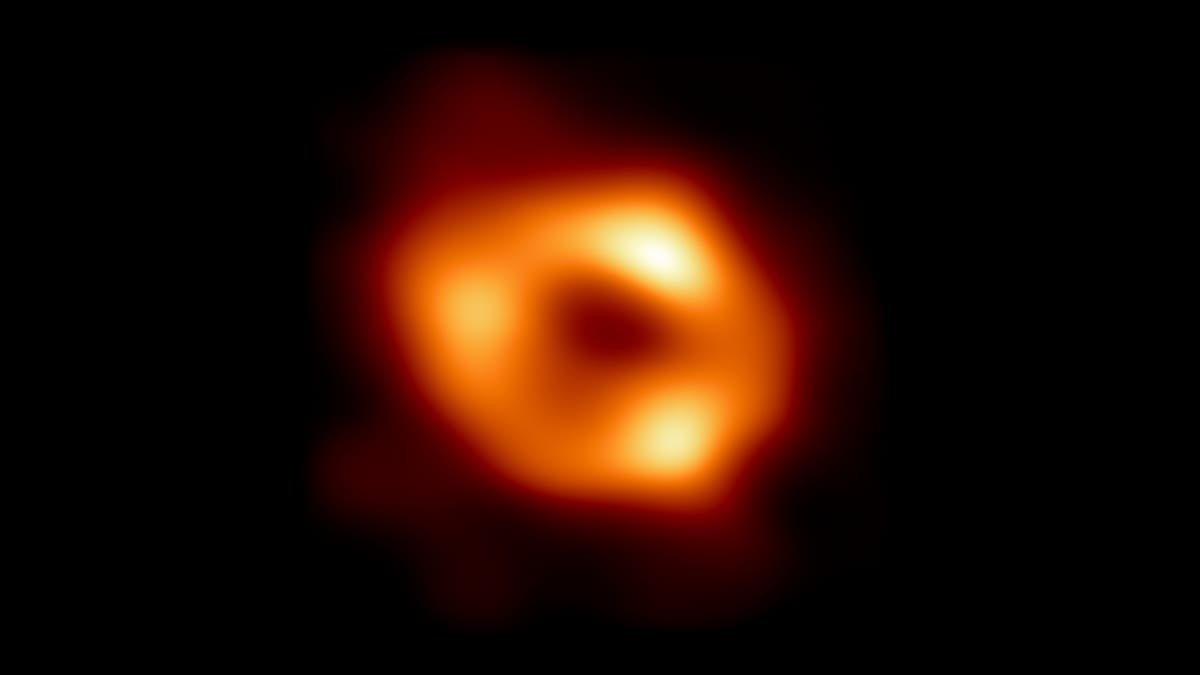تم تصوير الثقب الأسود الهائل في مجرتنا لأول مرة