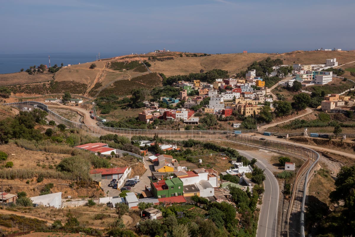 Spain, Morocco to open land borders next week after 2 years