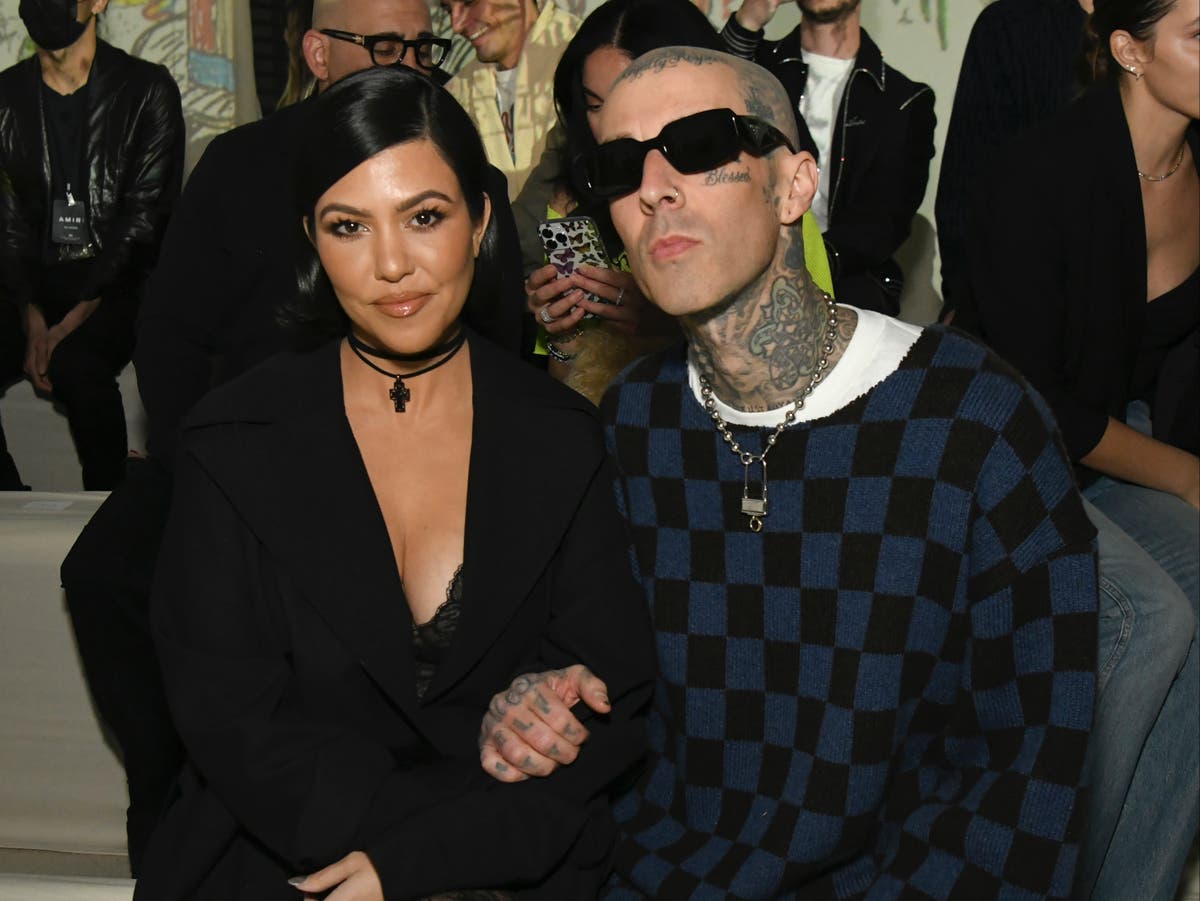 Kourtney Kardashian reveals she broke her custom engagement ring from Travis Barker Kourtney Kardashian reveals she broke her custom engagement ring from Travis Barker