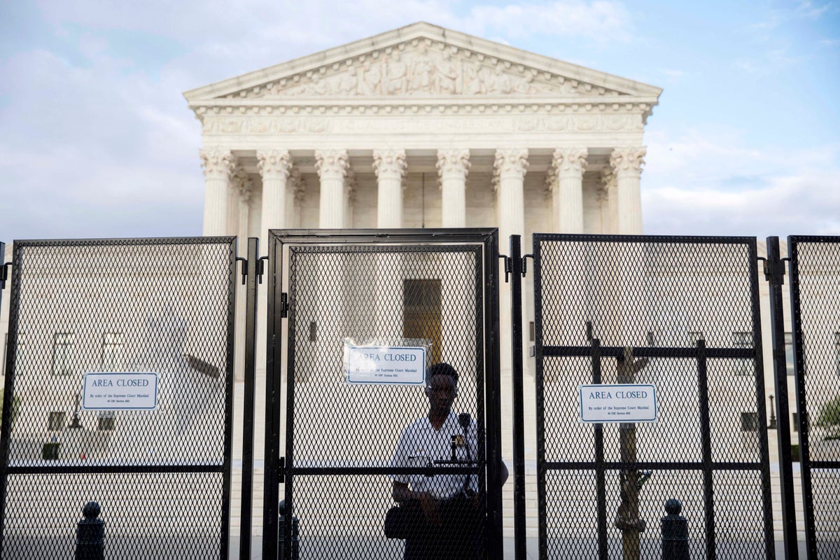 Supreme Court’s conservative majority rules suspects cannot claim civil rights violations if Miranda rights violated
