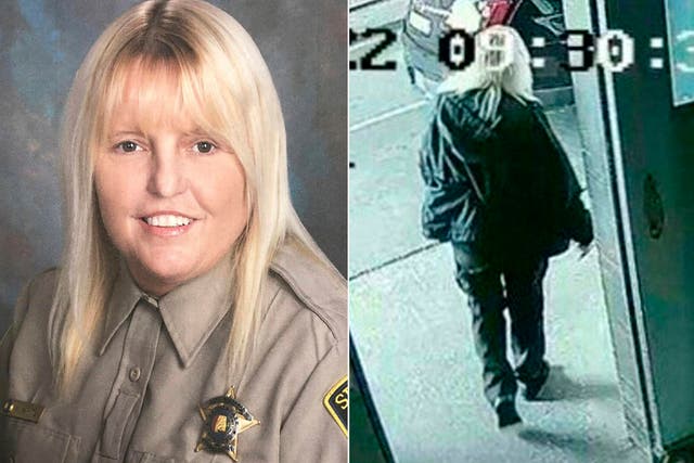<p>Vicky White fotografiada con su uniforme (izquierda) y vigilada en el momento en que ayudó a su amante a huir de la cárcel (derecha)</p>