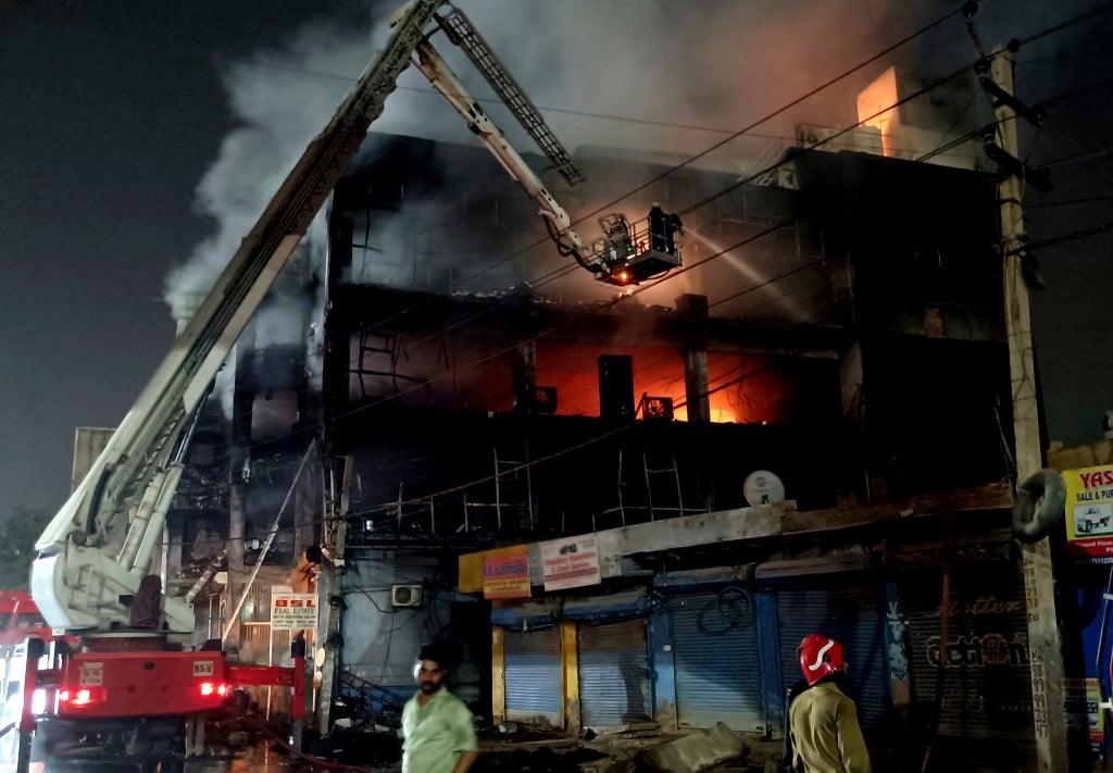 Fire in commercial building in India kills at least 27