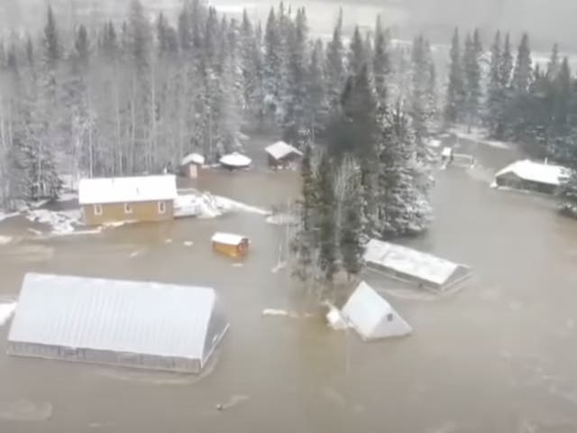 <p>Homes in Hay River, Northwest Territories, are under water due to massive flooding. All 4,000 residents were ordered to evacuate as the flood waters reached the town’s downtown area. </p>