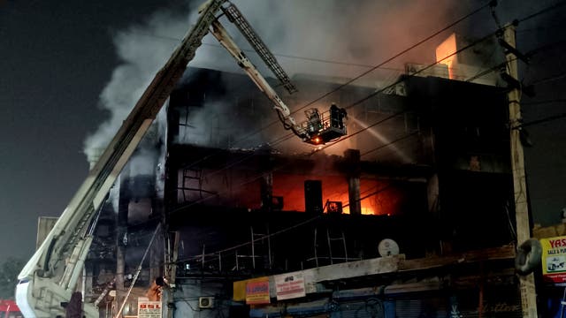 INDIA-INCENDIO