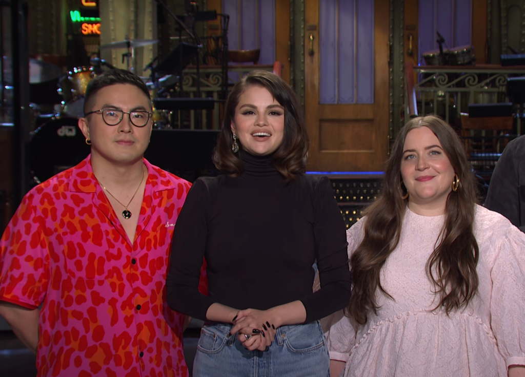 Selena Gomez confirms she’s single in SNL opening monologue