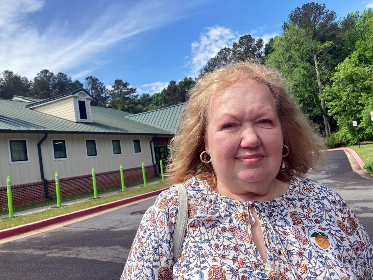 In early primaries, voters favor polling places over mail